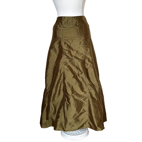 Areli Collection Green Iridescent Silk Maxi Skirt 2 - Picture 1 of 10